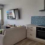 Center Bay T4 * Αντίμπ