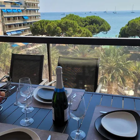 Center Bay T4 * Antibes
