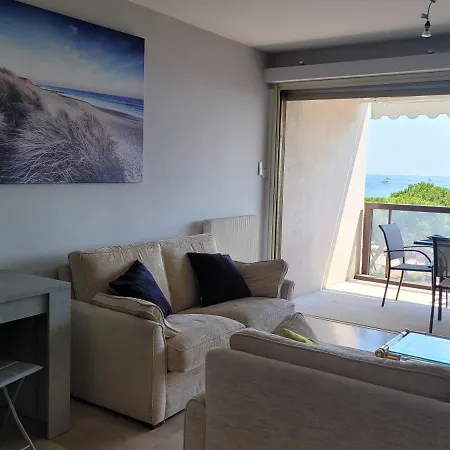 Center Bay T4 * Antibes