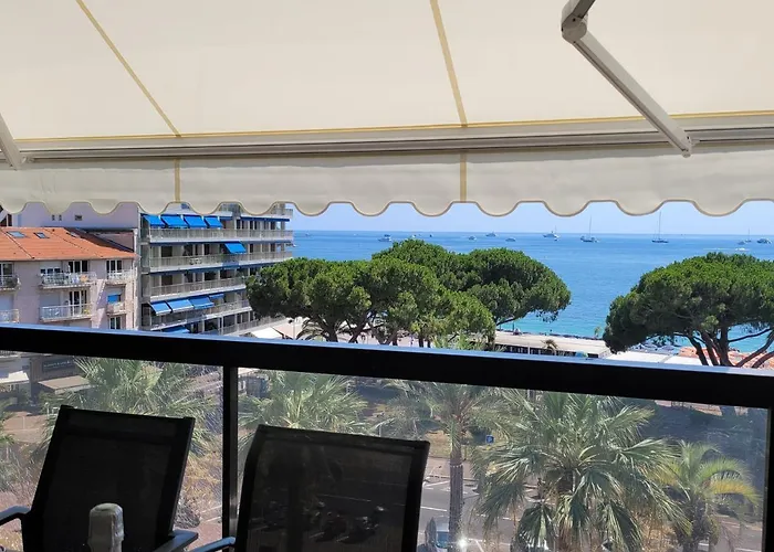 Center Bay T4 Antibes