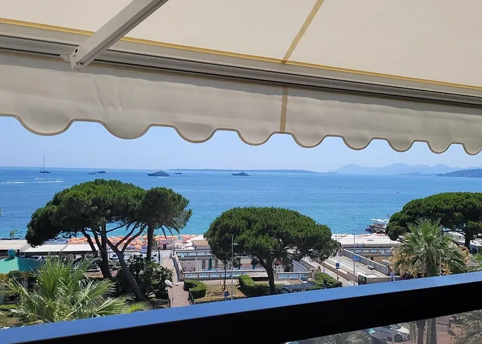 Center Bay T4 Apartamento Antibes