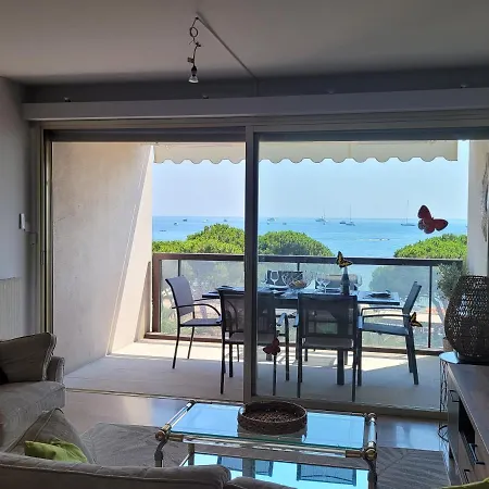 Center Bay T4 Apartman