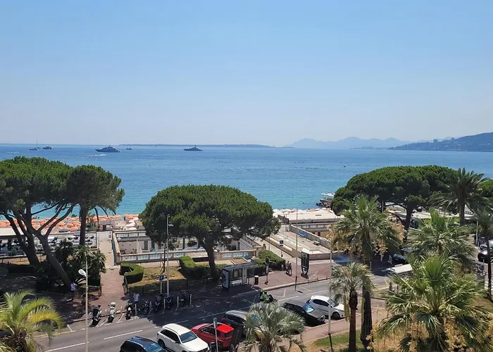 Center Bay T4 Antibes