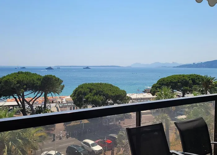 Center Bay T4 Lejlighed *